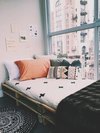 Pallets Day Bed